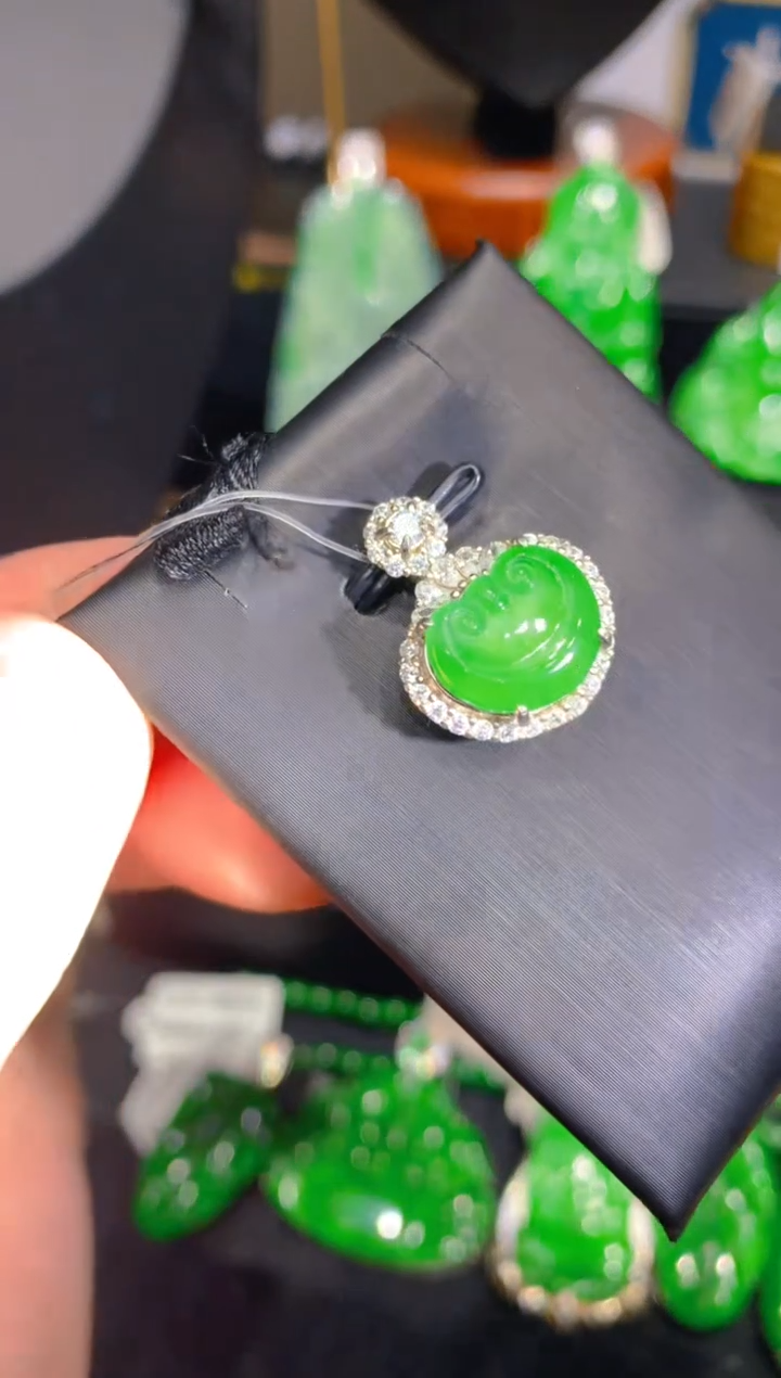 【闪购商品】翡翠颈饰银S925镶嵌66一季