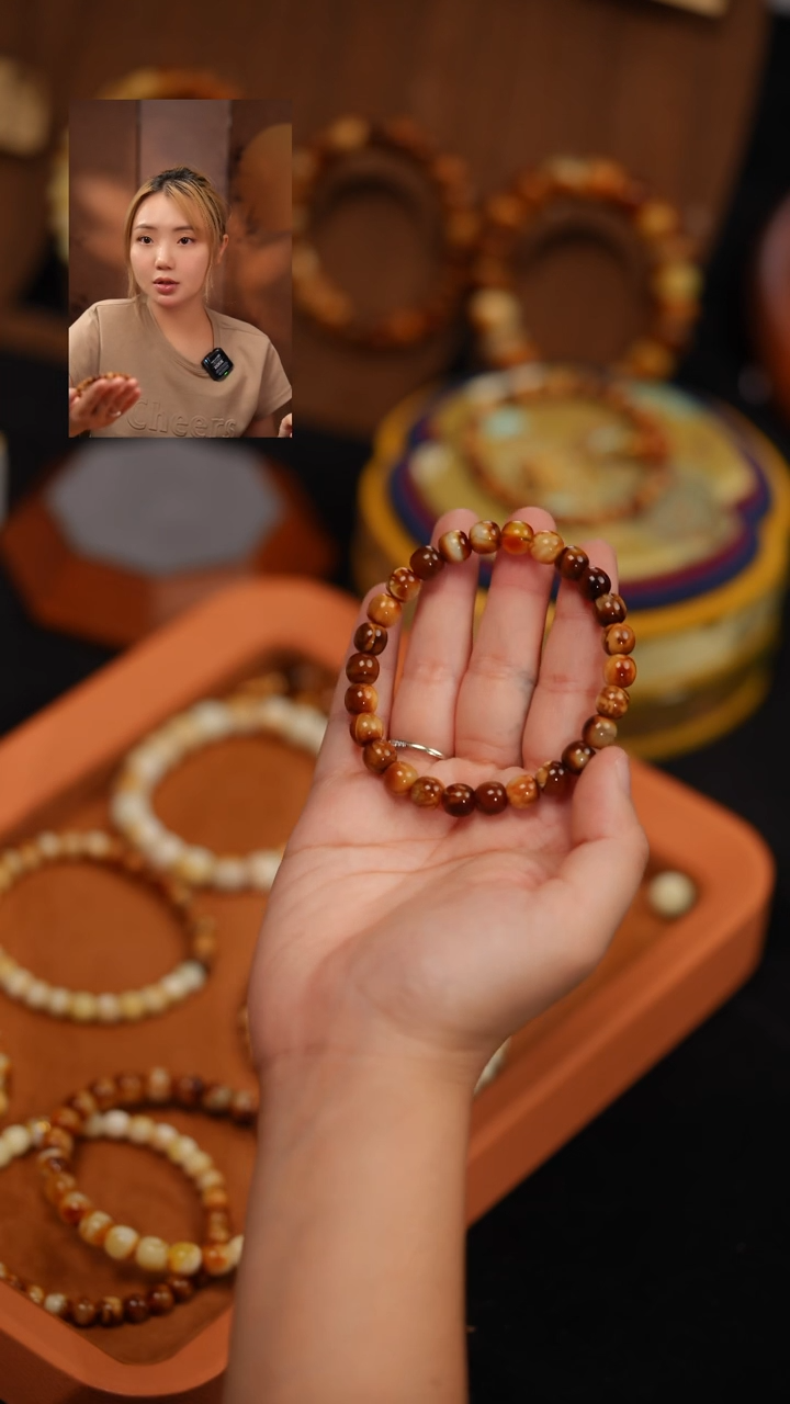 未镶嵌蜜蜡手串沁色8mm 8.19g