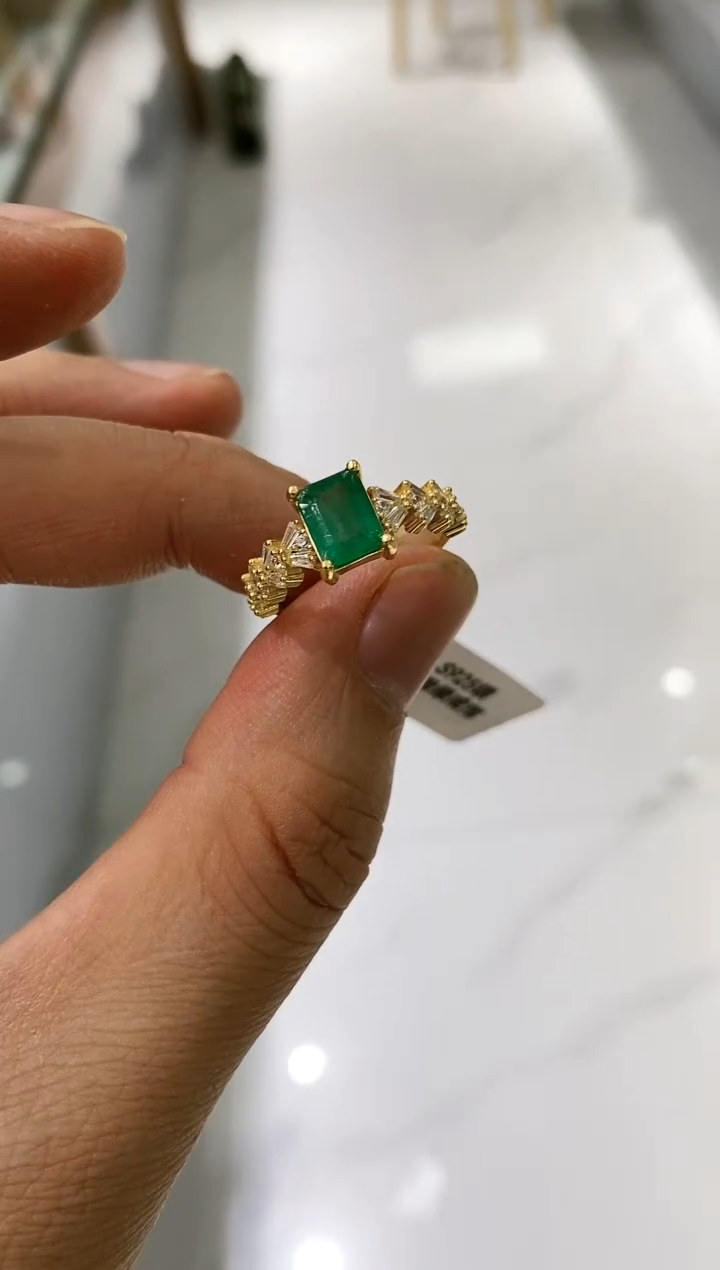 【闪购商品】祖母绿戒指银S925镶嵌戒指