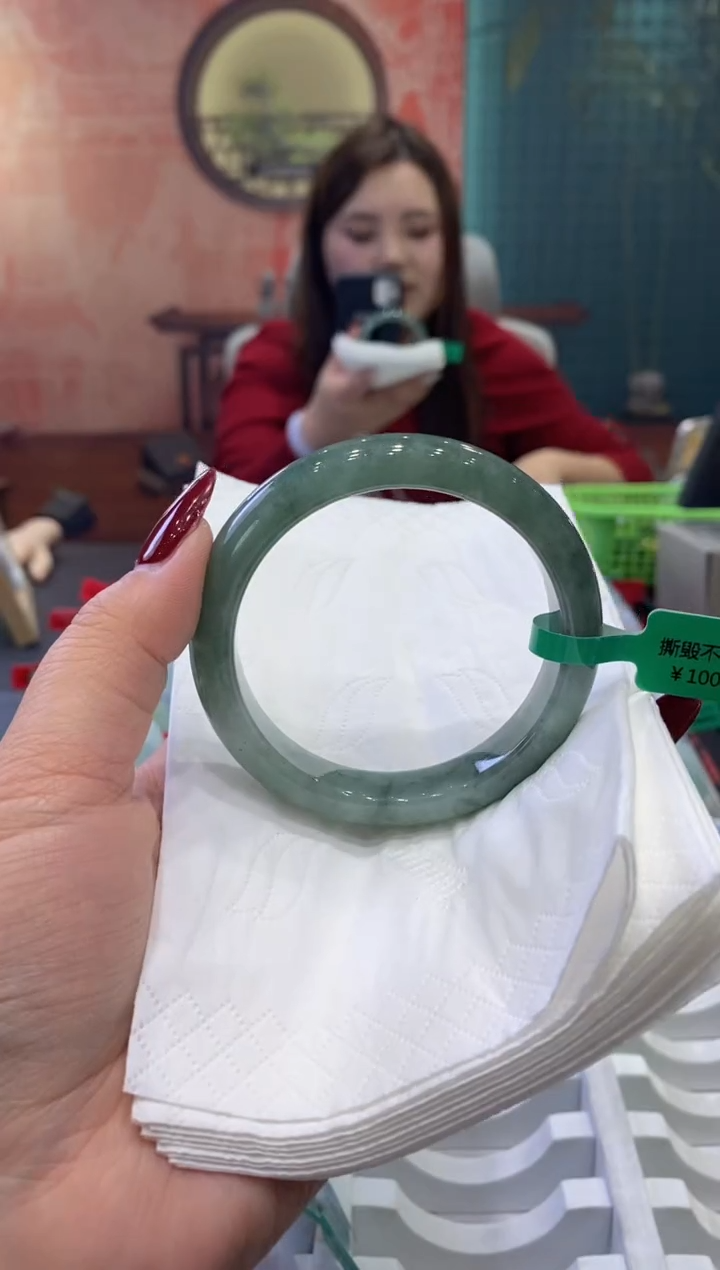 【闪购商品】翡翠手镯未镶嵌多人000174