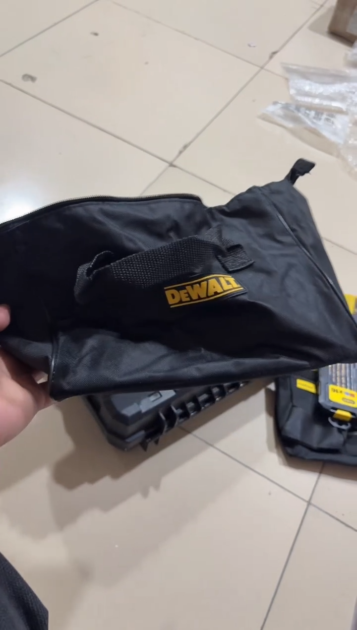 得伟黑色小包工具包