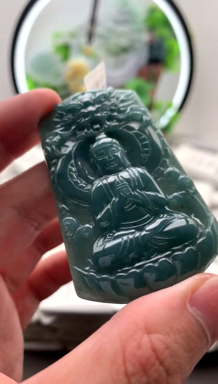 【闪购商品】翡翠颈饰未镶嵌大日如来【品质一般能接受再拍】