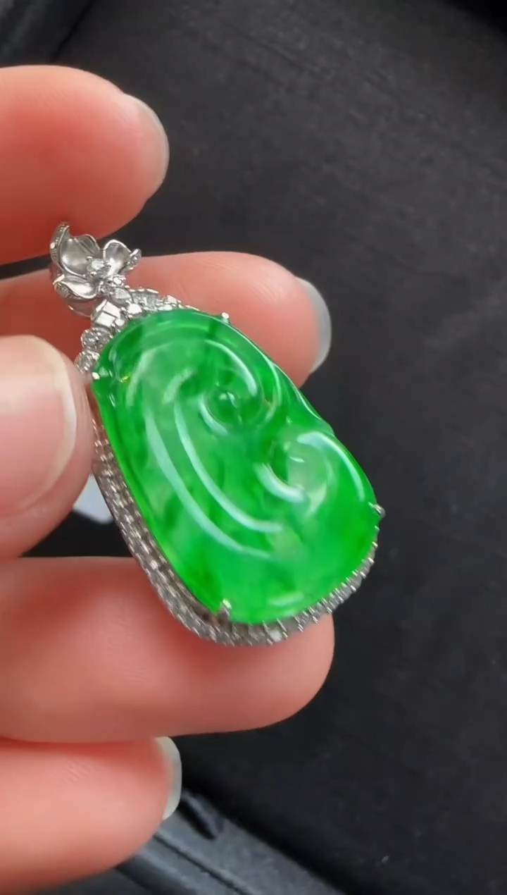 【闪购商品】翡翠颈饰18K金镶嵌424如意一个