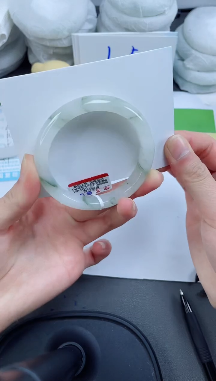 【闪购商品】石英质玉手镯未镶嵌93-55