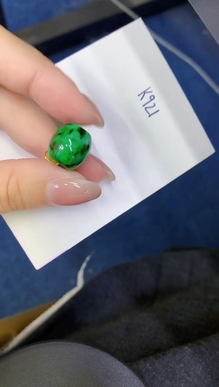 颈饰未镶嵌翡翠缅甸天然翡翠A货