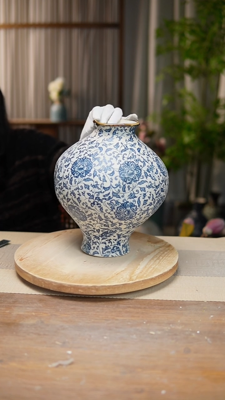 【闪购商品】陶瓷  花器青花瓷缠枝莲灯笼
