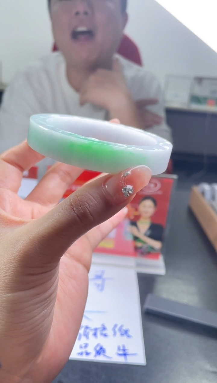 【闪购商品】定制翡翠手镯未镶嵌手镯DDH/发一件