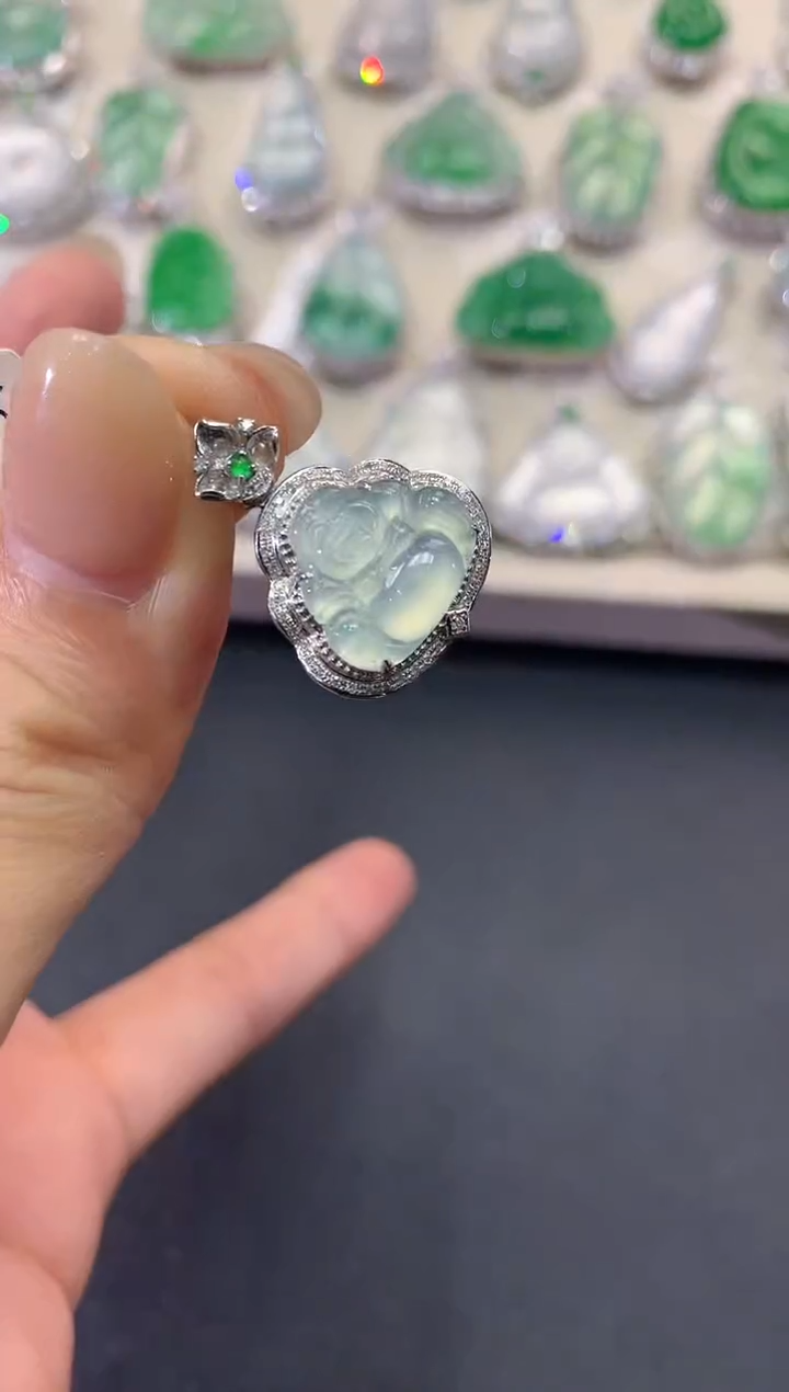 【闪购商品】翡翠吊坠(不含链)18K金镶嵌q4        