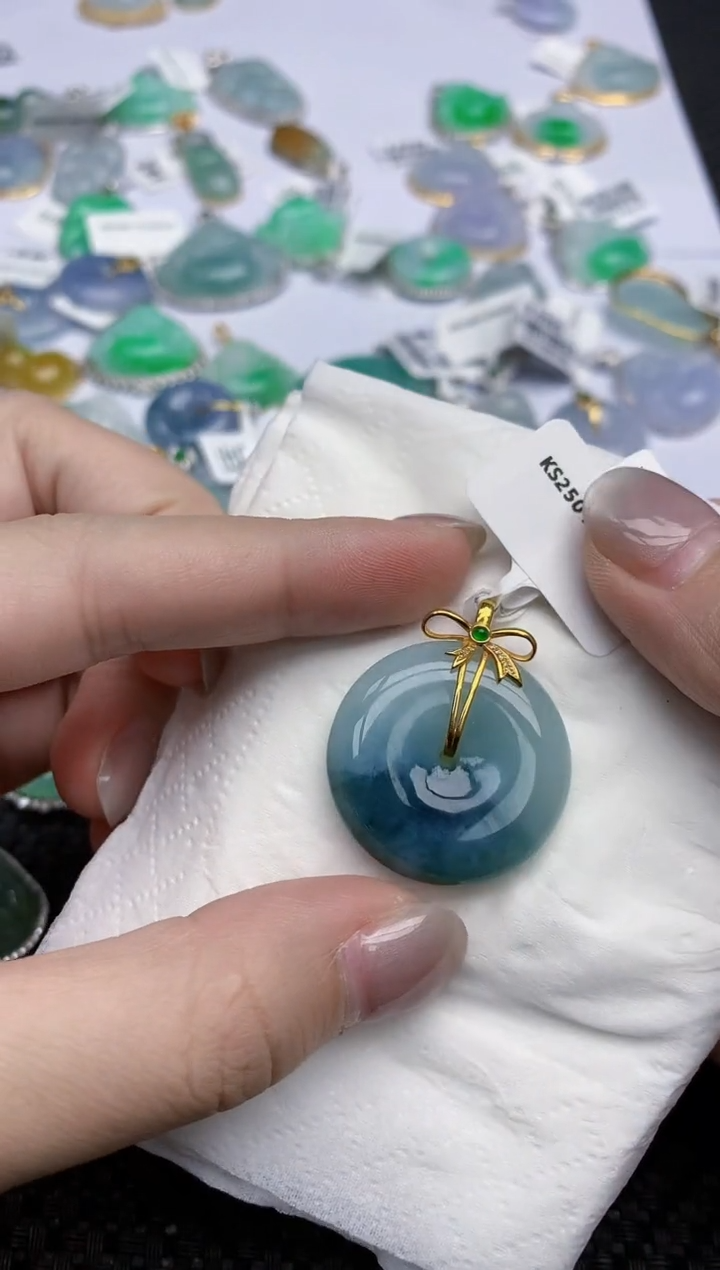 【闪购商品】翡翠颈饰18K金镶嵌天然翡翠A货