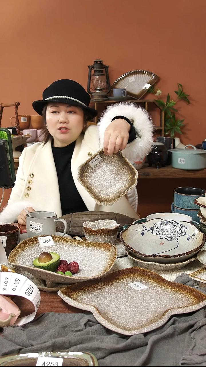 陶瓷A445 一只陶瓷粗陶八角方碗可能微瑕15*5