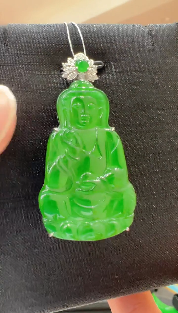 【闪购商品】翡翠吊坠(不含链)18K金镶嵌             