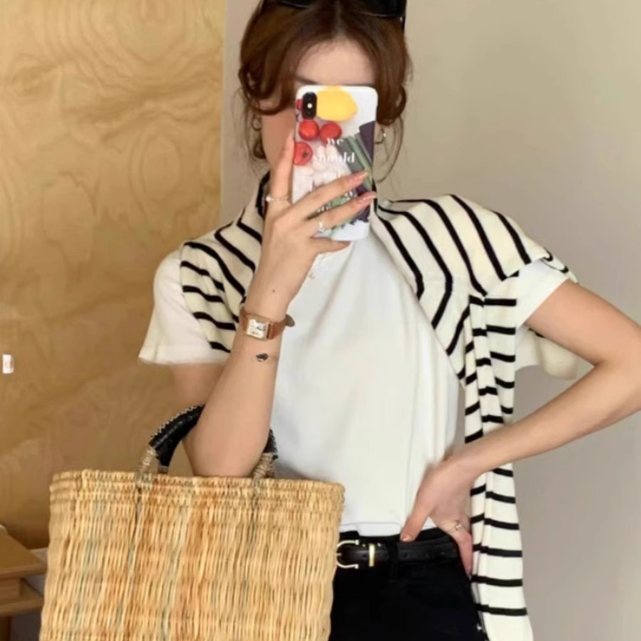白色t恤女洋气减龄圆领短袖t恤2025春季新款纯色正肩半袖显瘦上衣