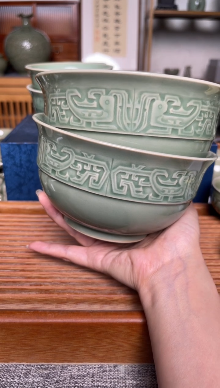 其他西周青铜小碗2个