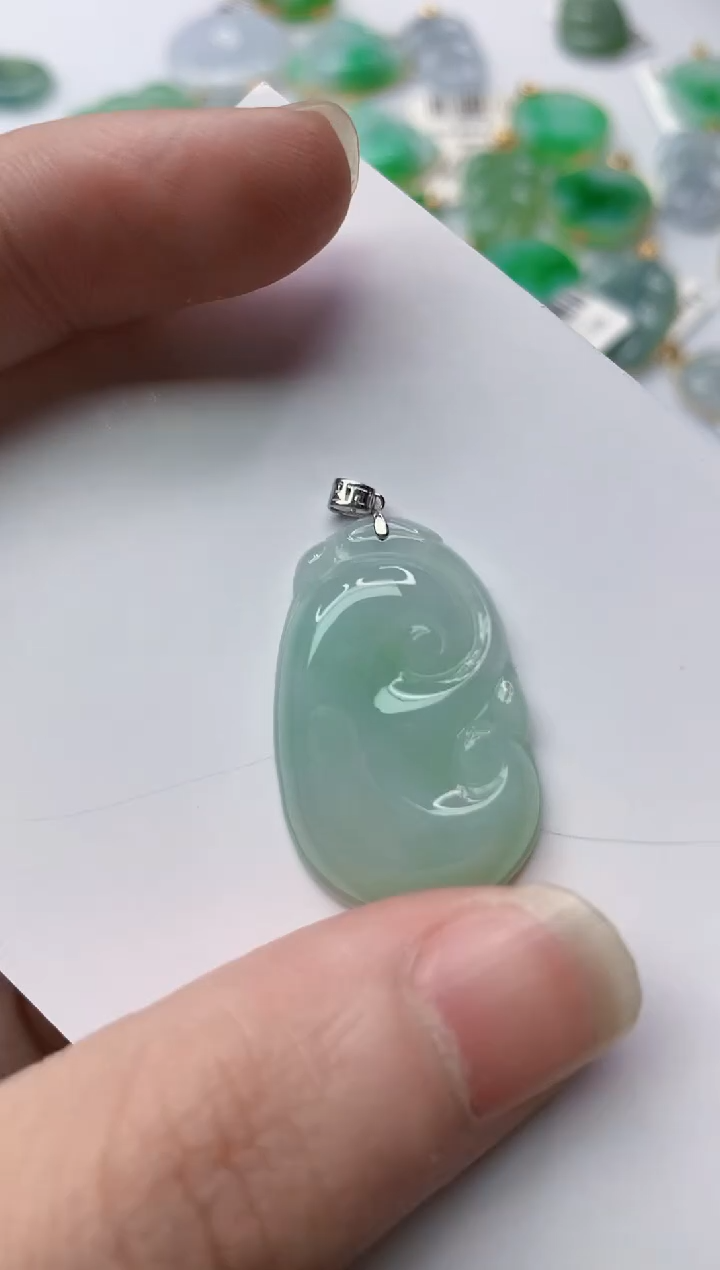 【闪购商品】翡翠颈饰18K金镶嵌89.......