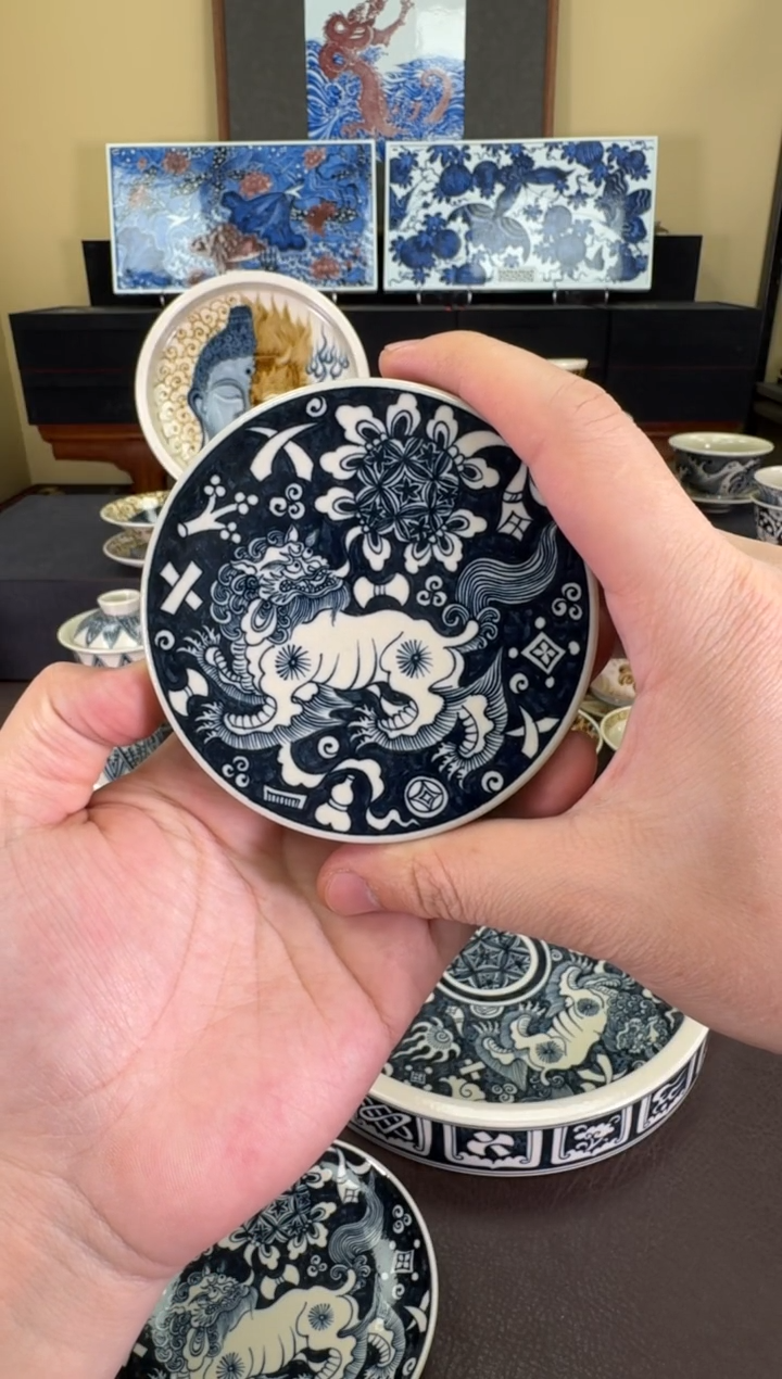 【闪购商品】二号釉双狮纹盖置