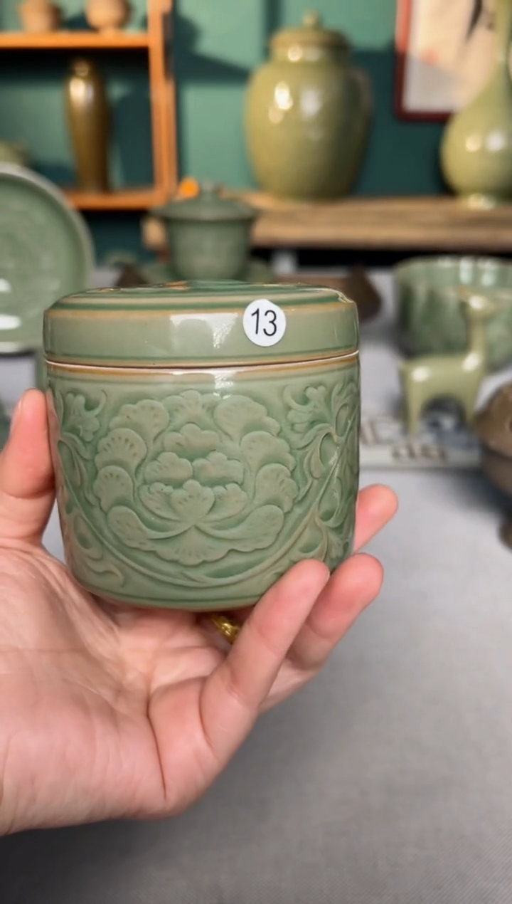 【闪购商品】其他纯手工秘色缠枝牡丹香财盒13号