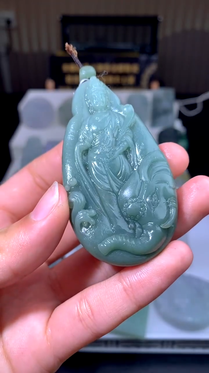 【闪购商品】定制翡翠未镶嵌吊坠