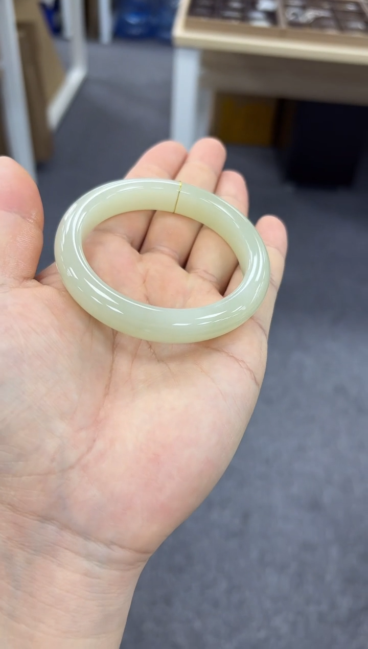 【闪购商品】和田玉手镯未镶嵌57+  909