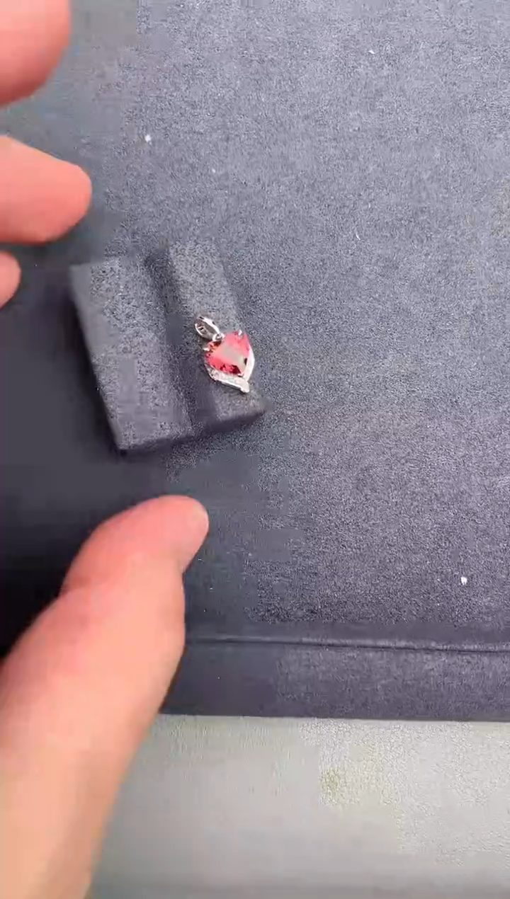 【闪购商品】碧玺颈饰18K金镶嵌1ct碧玺吊坠