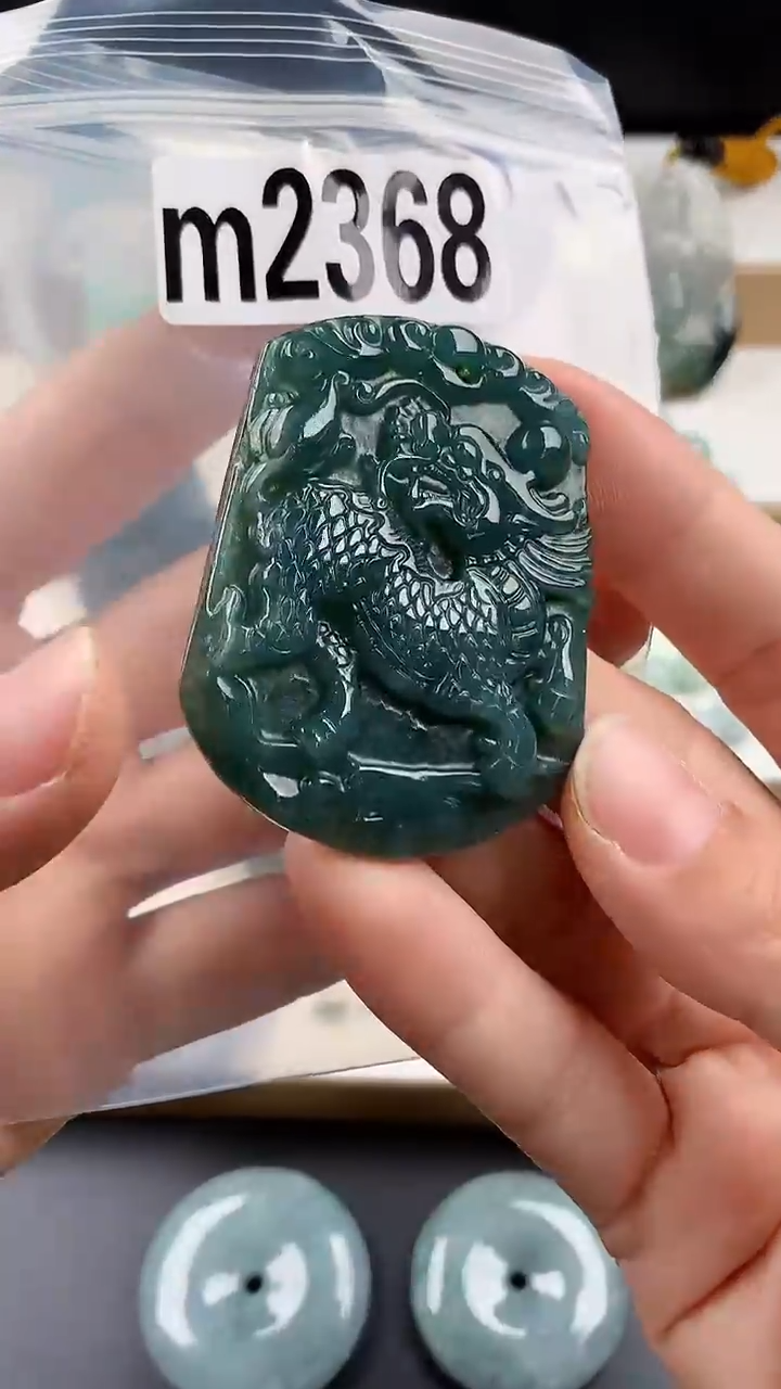 颈饰未镶嵌翡翠天然翡翠吊坠挂件