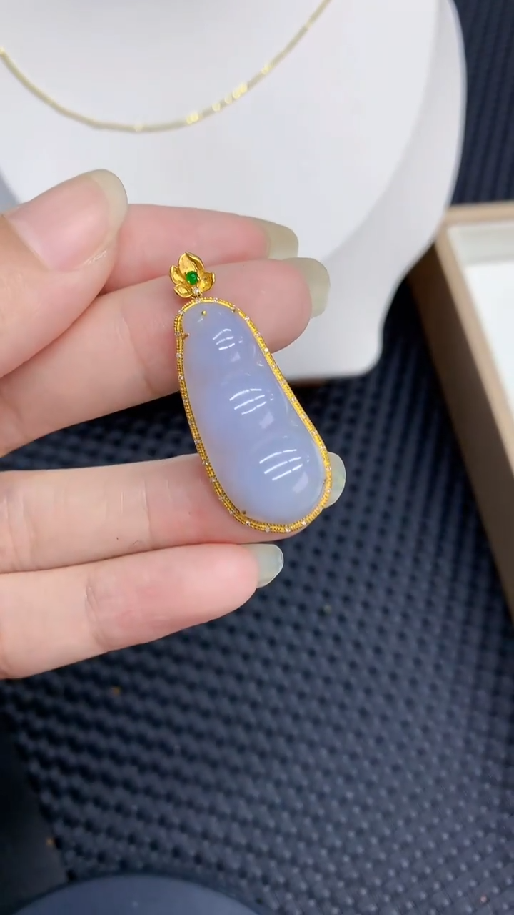 【闪购商品】翡翠颈饰18K金镶嵌            8