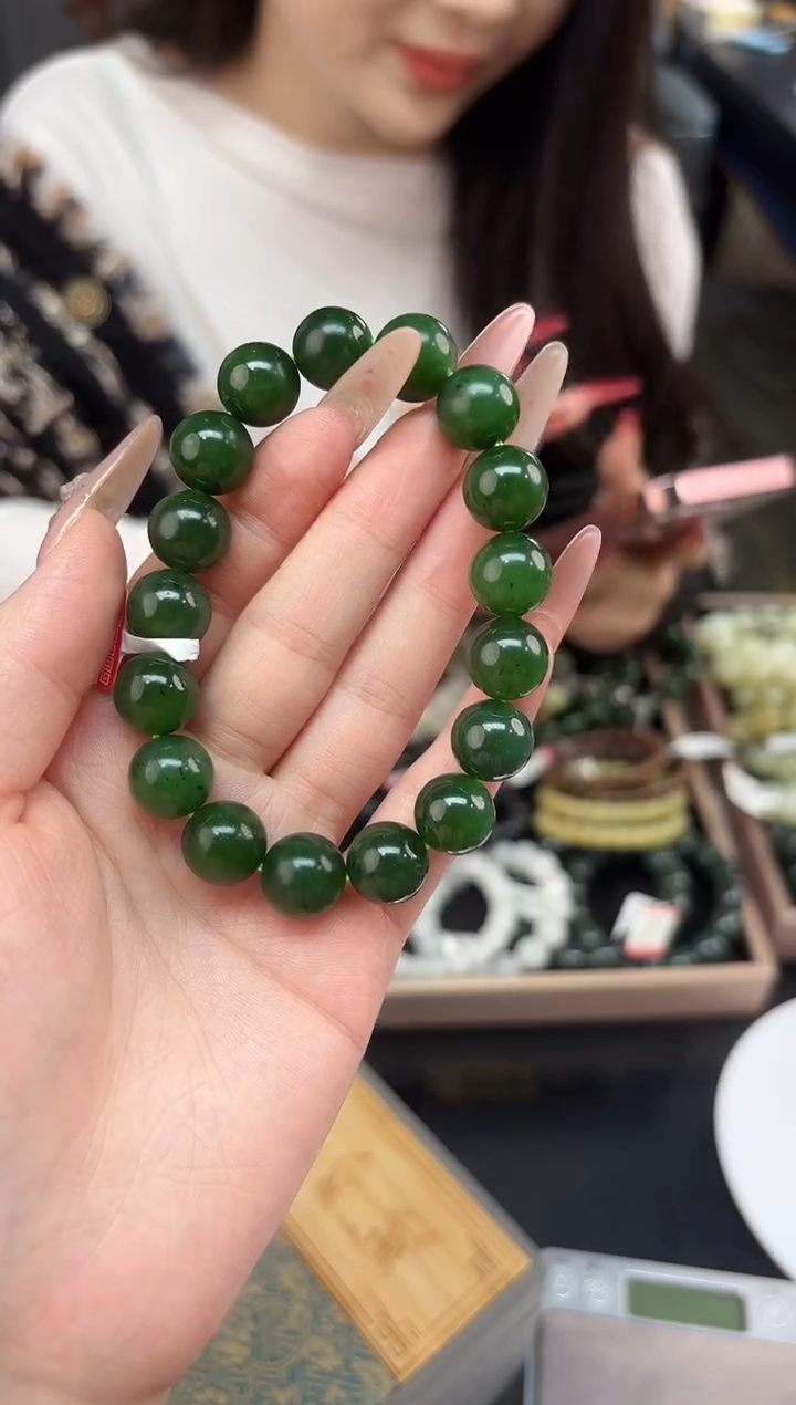 未镶嵌手串和田玉董小姐推荐 多样性发货 拍一发一bye3212