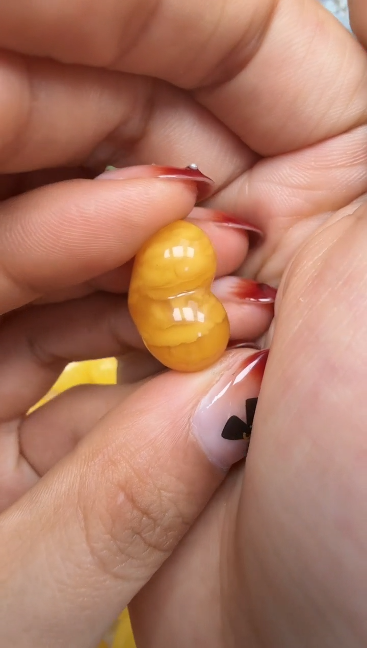 裸石琥珀未镶嵌如图