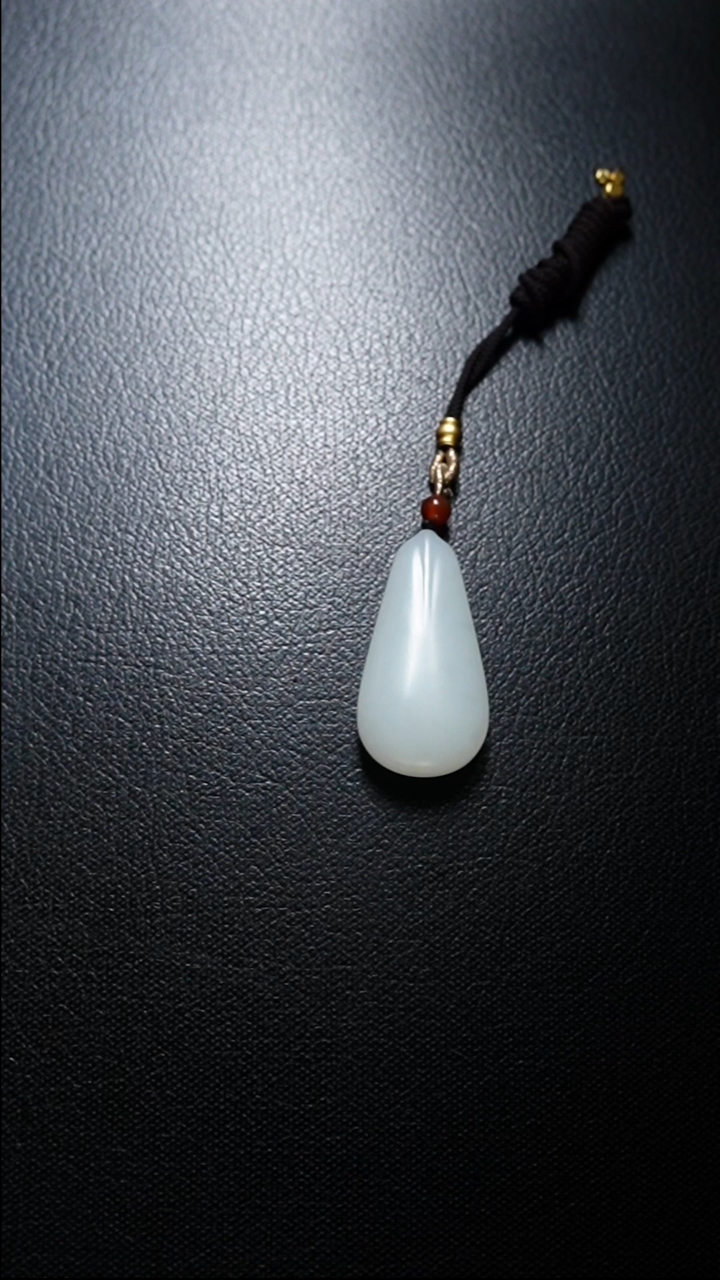 【闪购商品】和田玉（糖玉）颈饰未镶嵌无事牌