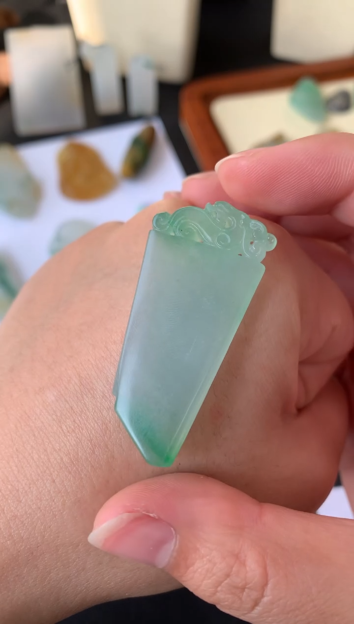 【闪购商品】定制翡翠未镶嵌翡翠