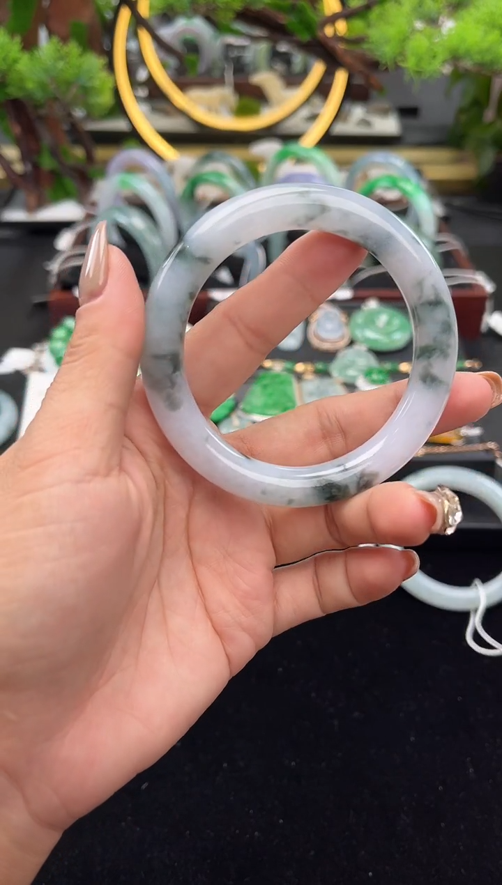 未镶嵌手镯翡翠手镯