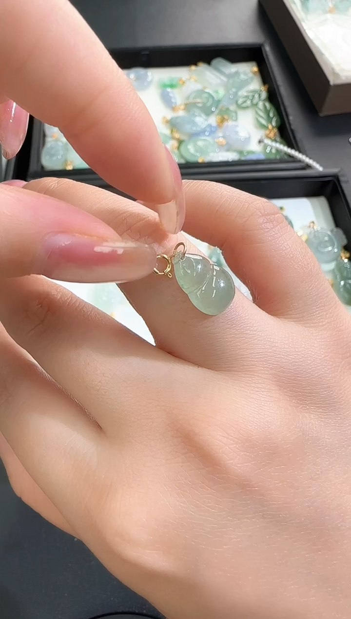 【闪购商品】翡翠颈饰18K金镶嵌250211192