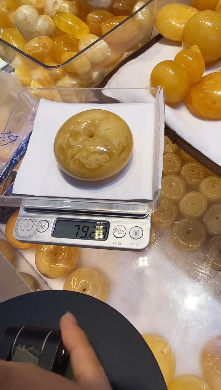 裸石蜜蜡未镶嵌定99总 79.28 g总10900