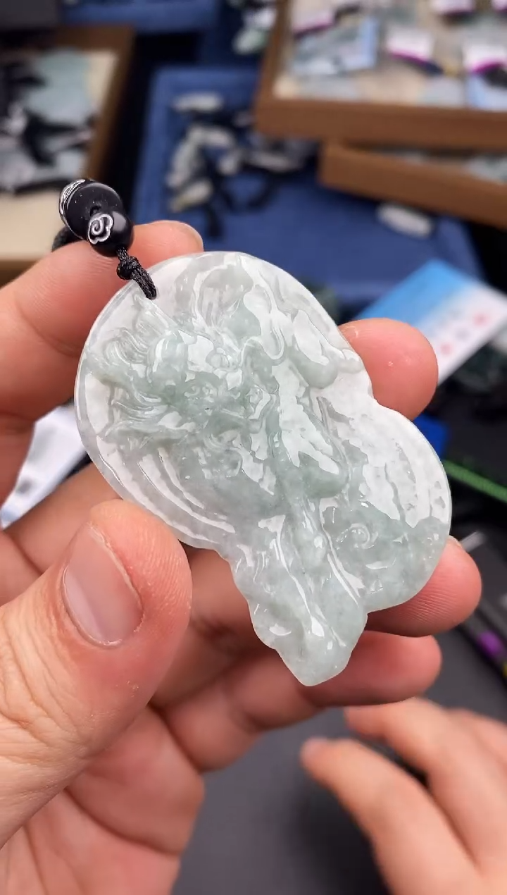 【闪购商品】翡翠颈饰未镶嵌  天然翡翠，一物一图