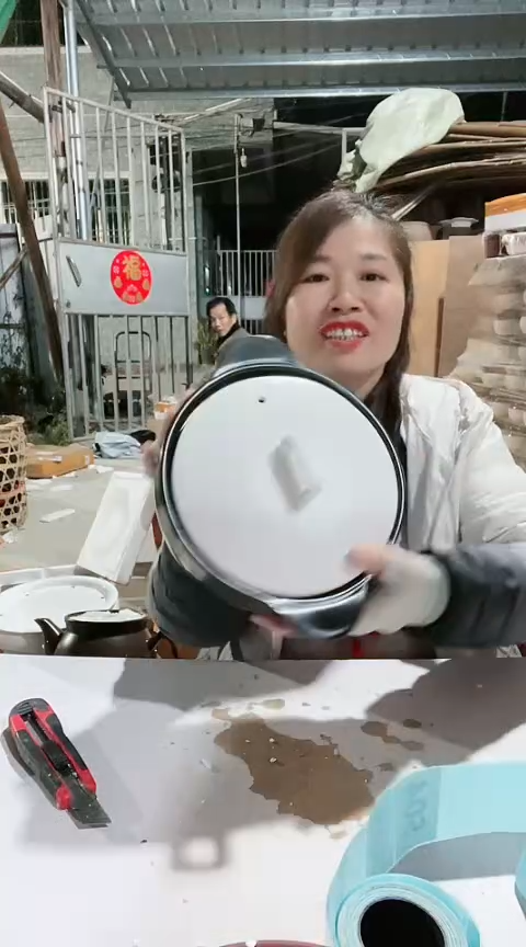 【闪购商品】503瑕疵黑锅带盖，，