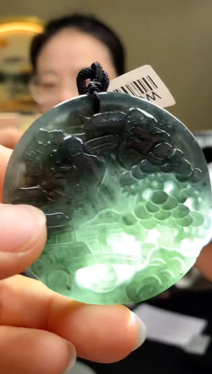 翡翠未镶嵌颈饰翡翠 未镶嵌 颈饰