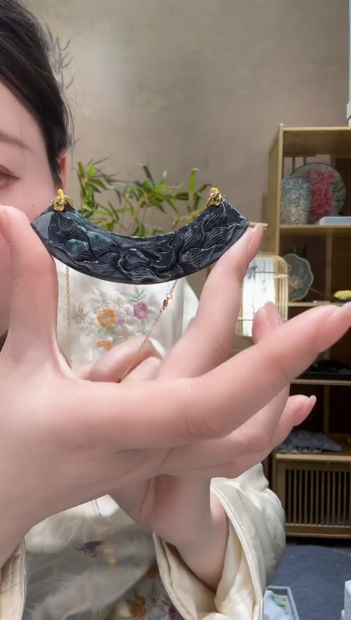 【闪购商品】翡翠颈饰未镶嵌吊坠