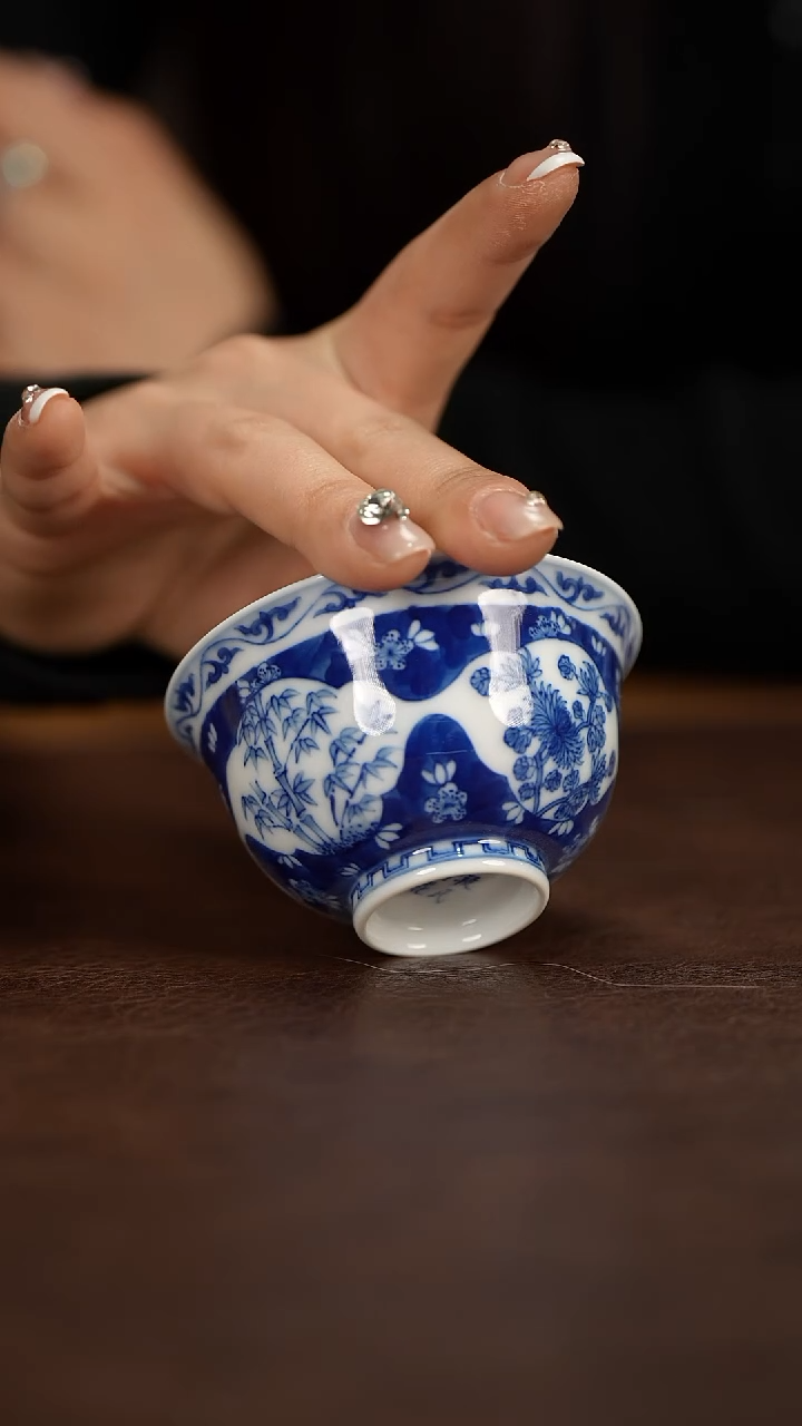 【闪购商品】段式青花四季花杯