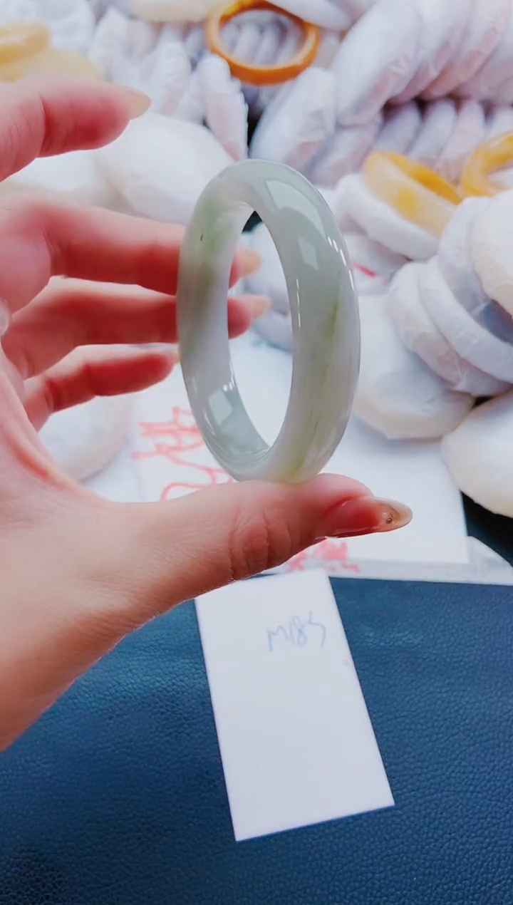 未镶嵌手镯石英质玉M183-54-55