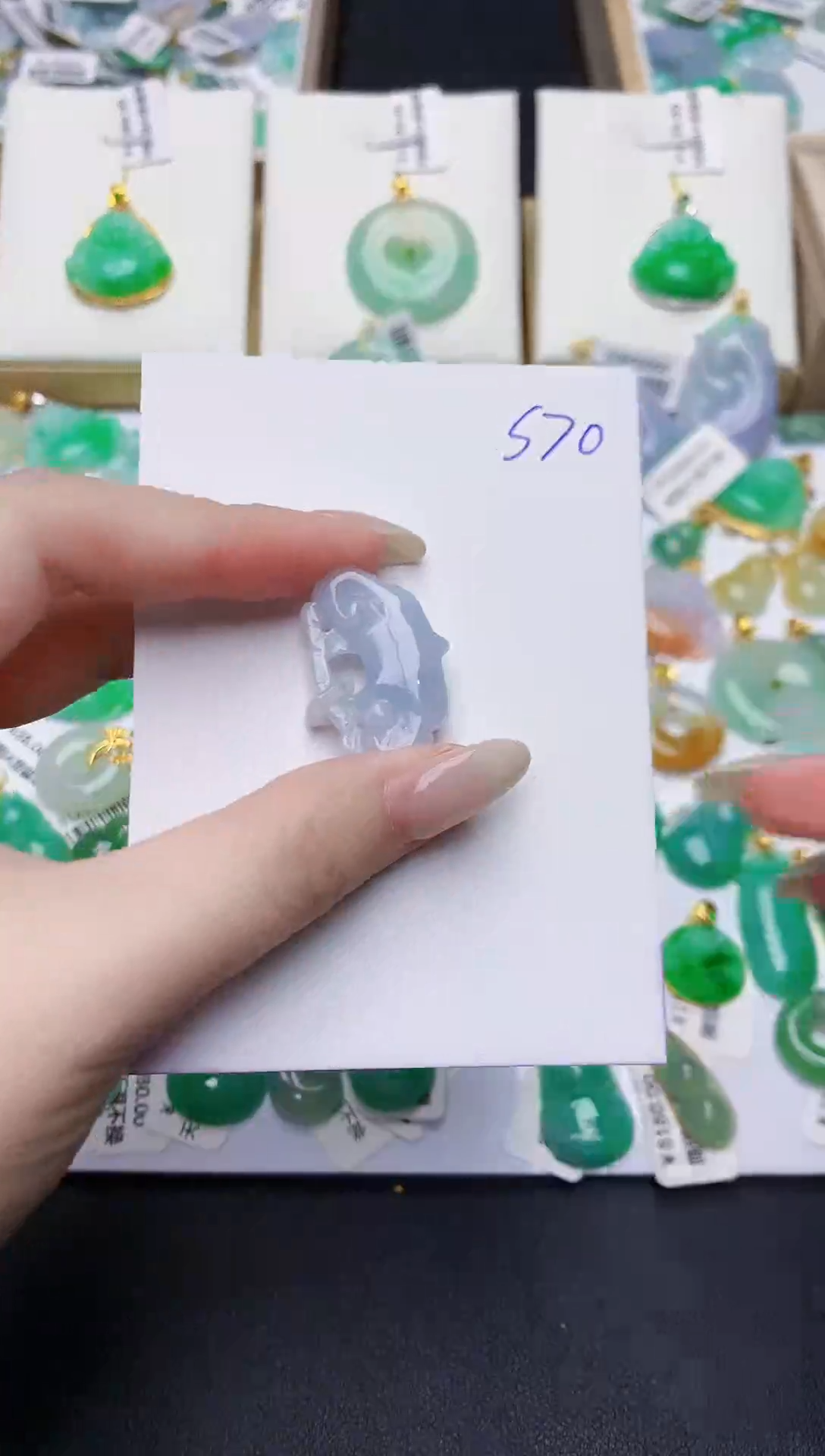 翡翠未镶嵌颈饰000000000