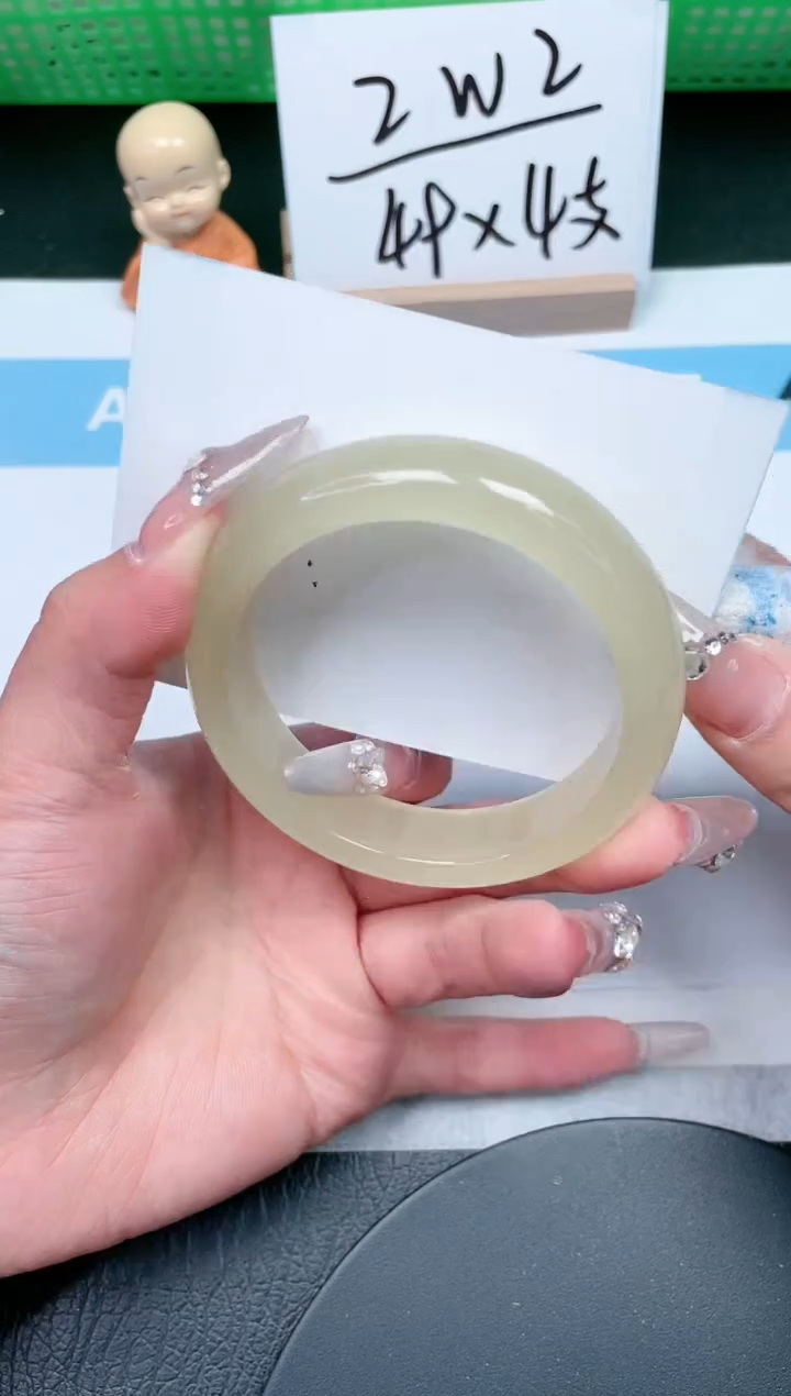 【闪购商品】石英质玉手镯未镶嵌212-56.2