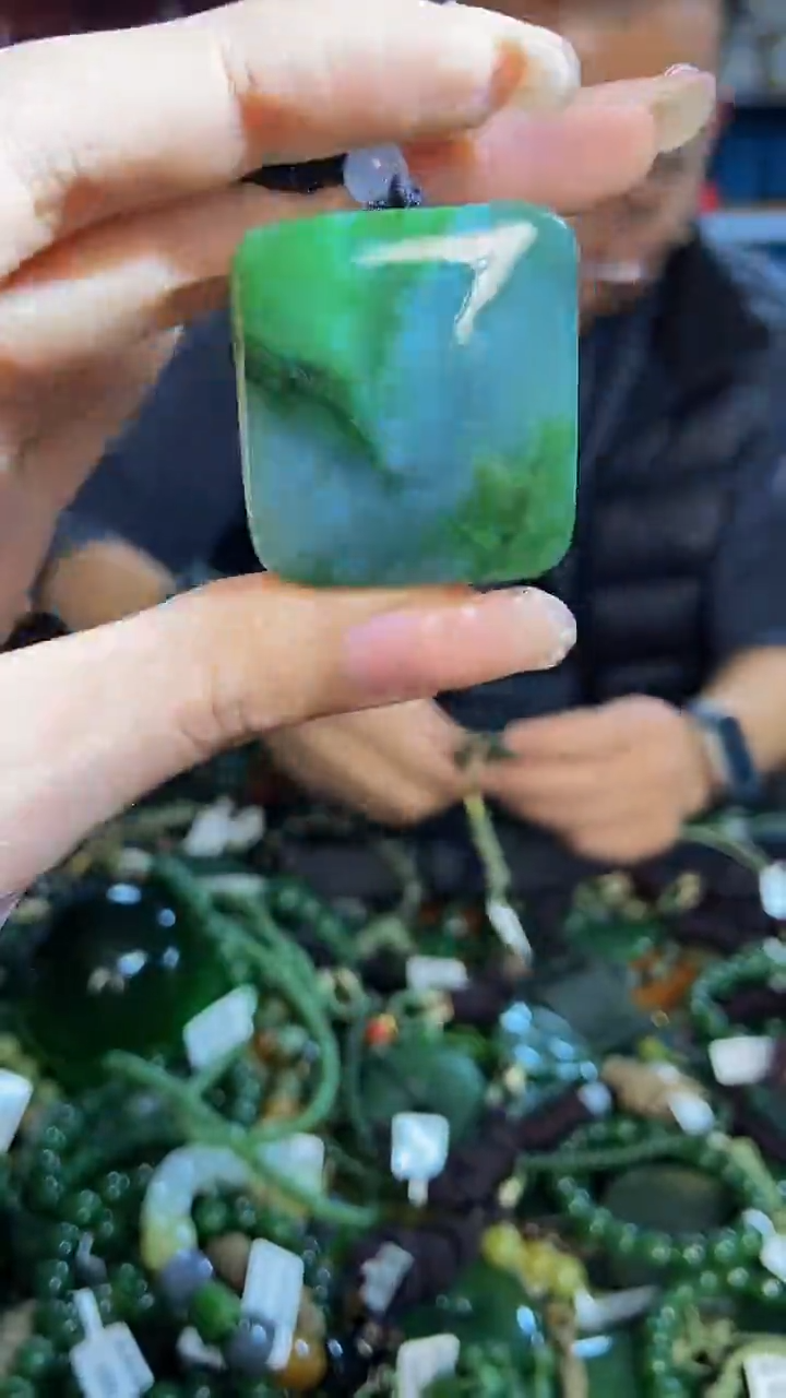 未镶嵌和田玉挂件1