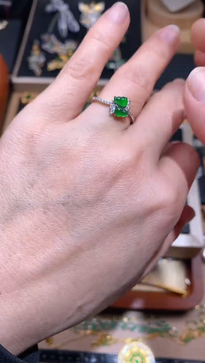 【闪购商品】翡翠吊坠(不含链)银S925镶嵌戒指