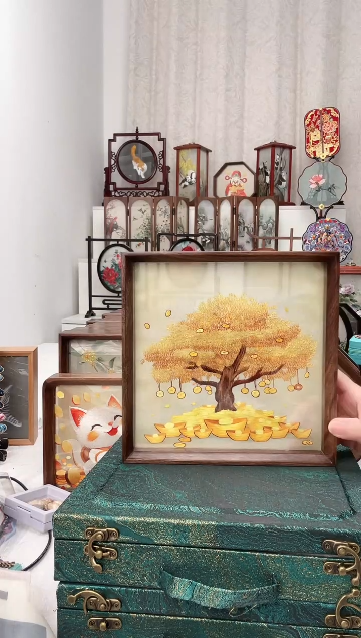 扇子苏绣作品手工摆台