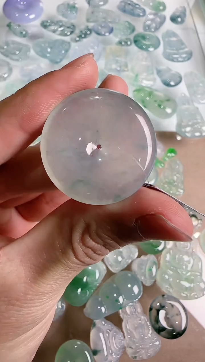 【闪购商品】翡翠吊坠(不含链)未镶嵌··