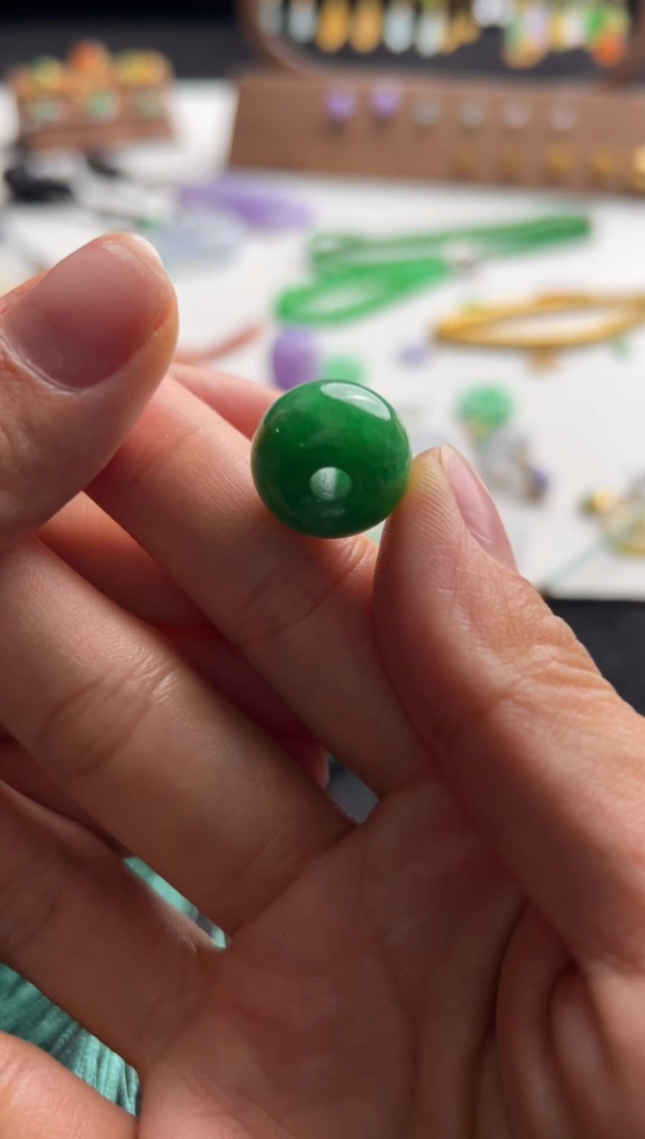 【闪购商品】定制翡翠未镶嵌6800+680绿珠子