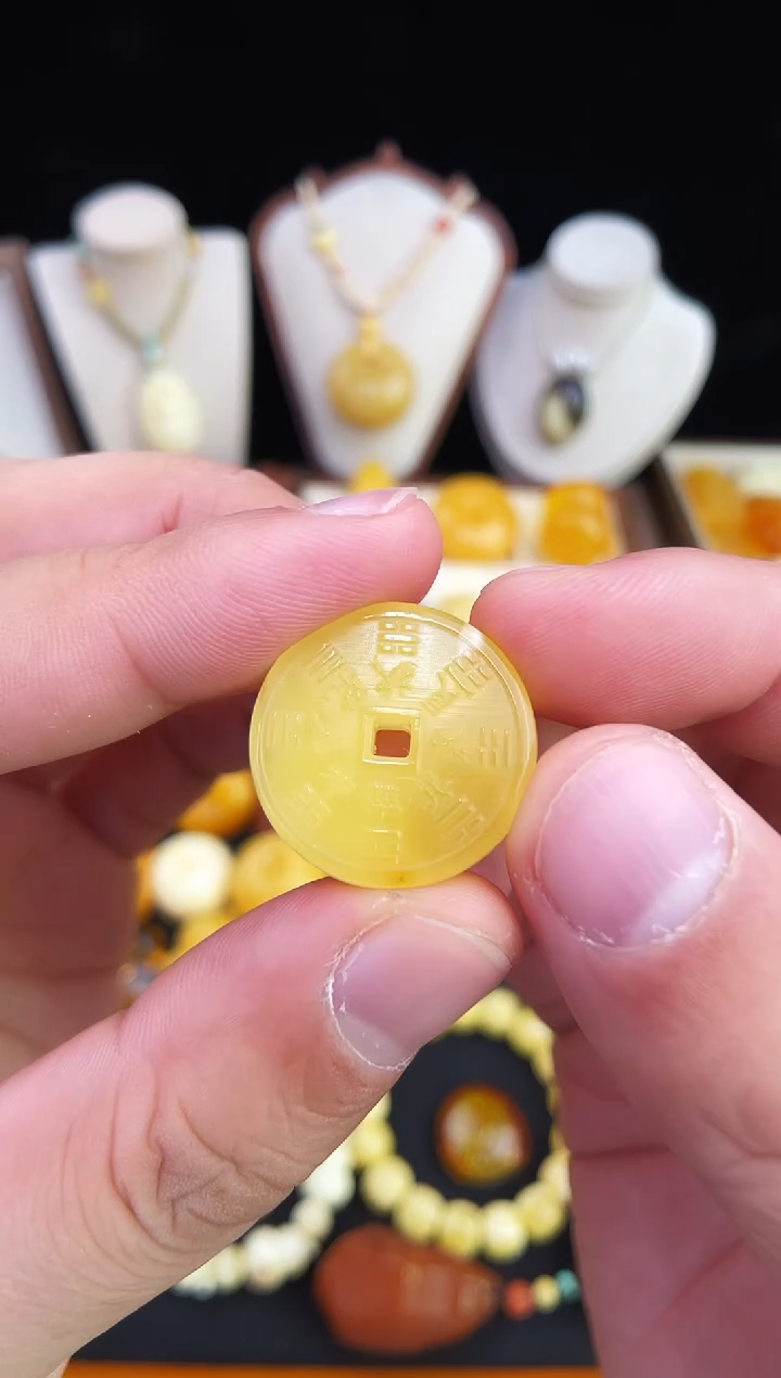 琥珀未镶嵌珠宝奇石柒月