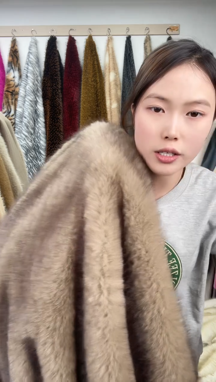 狐狸毛A102尺寸1.9*2