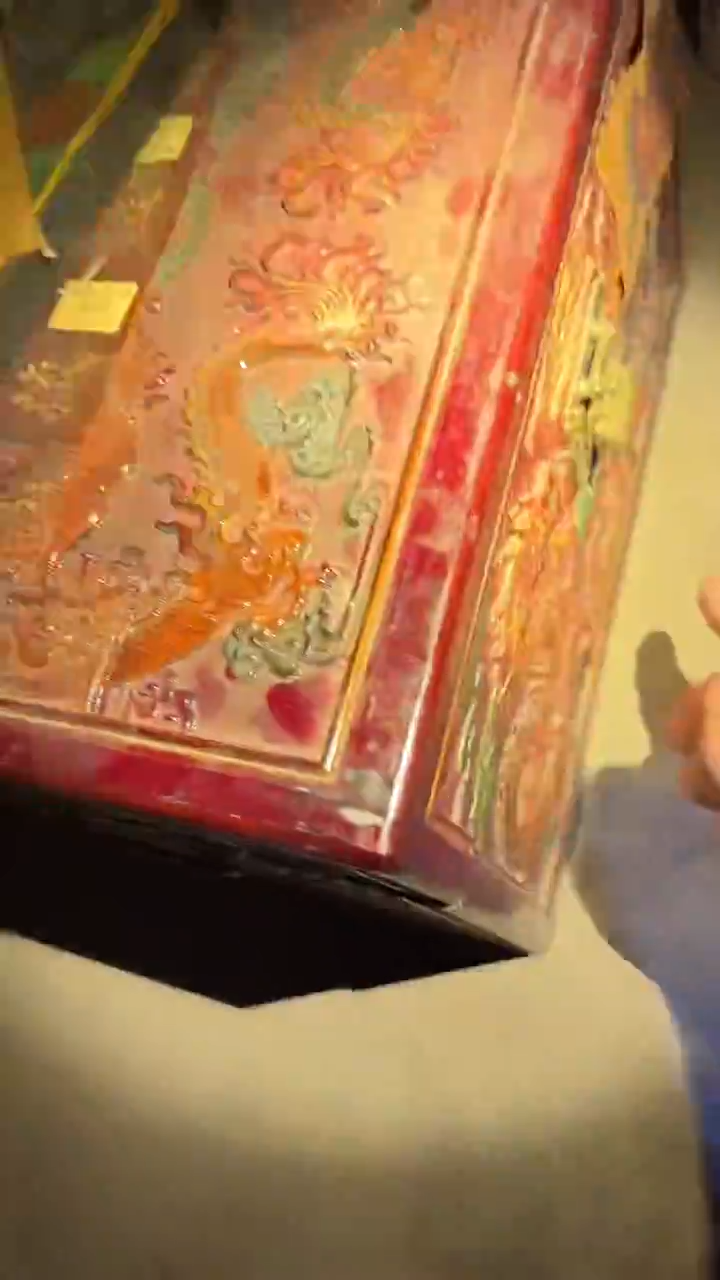 木          潮大红龙箱子闷