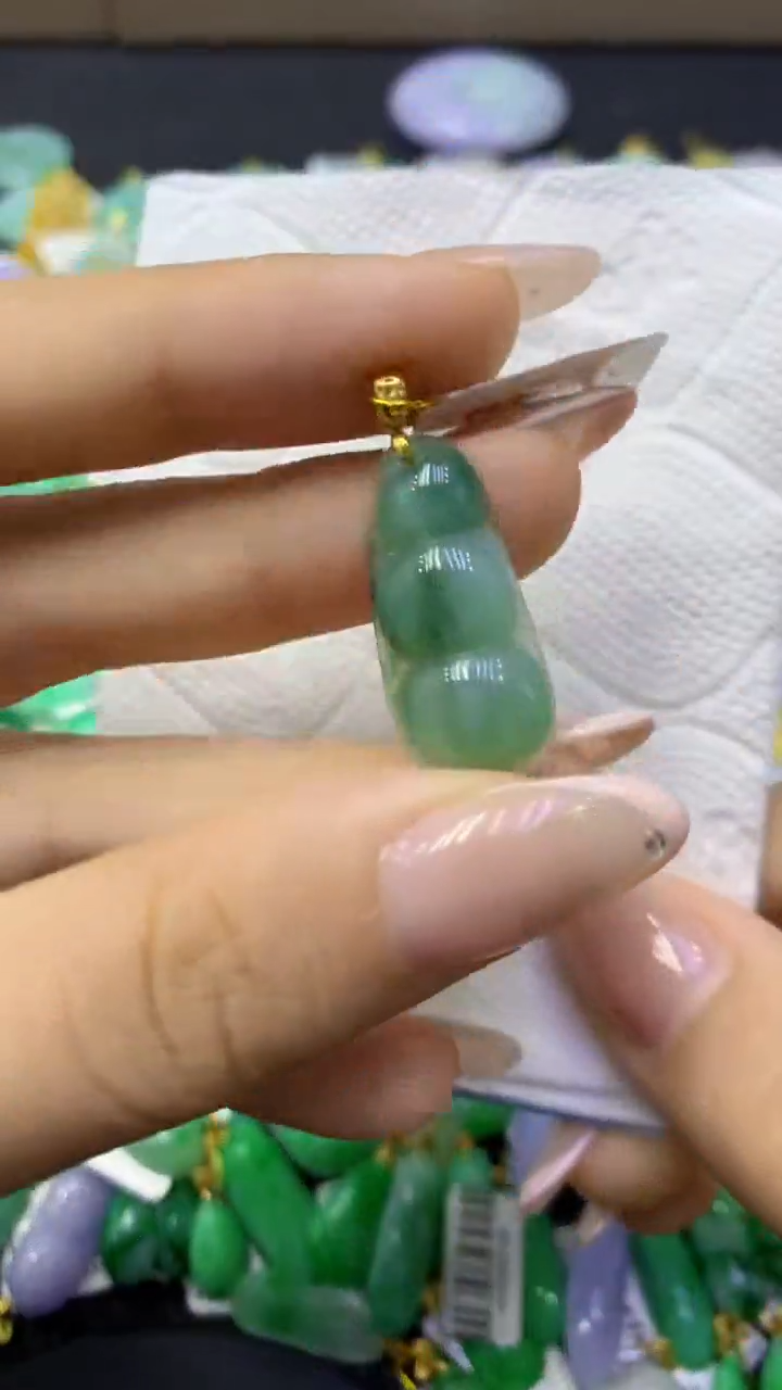 颈饰未镶嵌翡翠天然缅甸翡翠A货