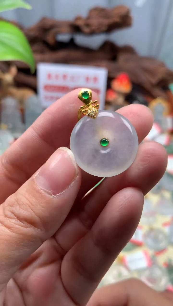 【闪购商品】翡翠颈饰18K金镶嵌平安扣
